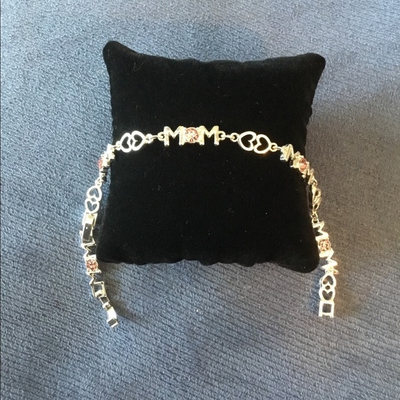 AVON MOM tennis bracelet new in box - Picture 4 of 4